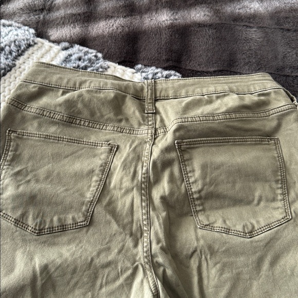 Universal Thread Jeans - Picture 4 of 5